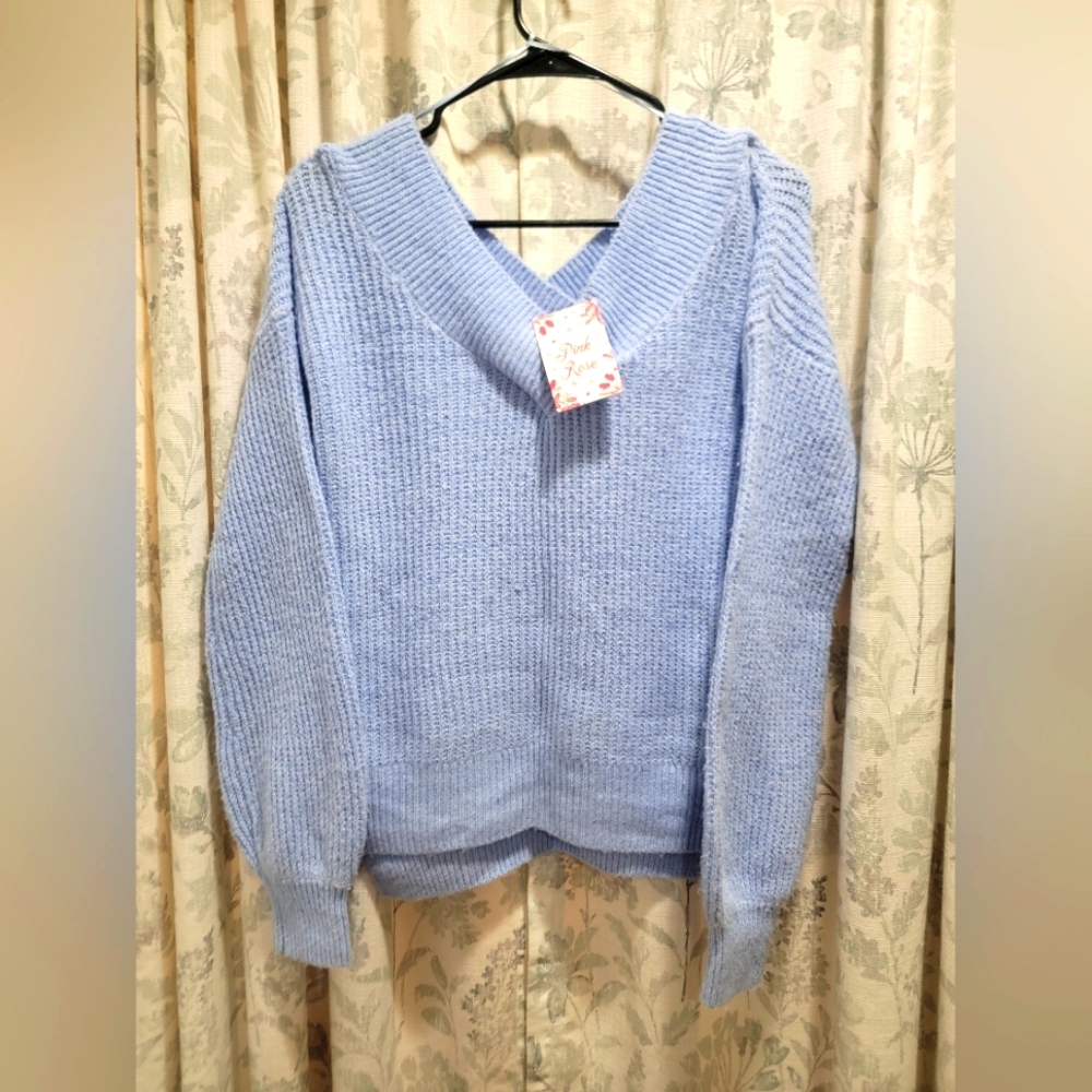 NWT Women's Baby Blue Sweater medium